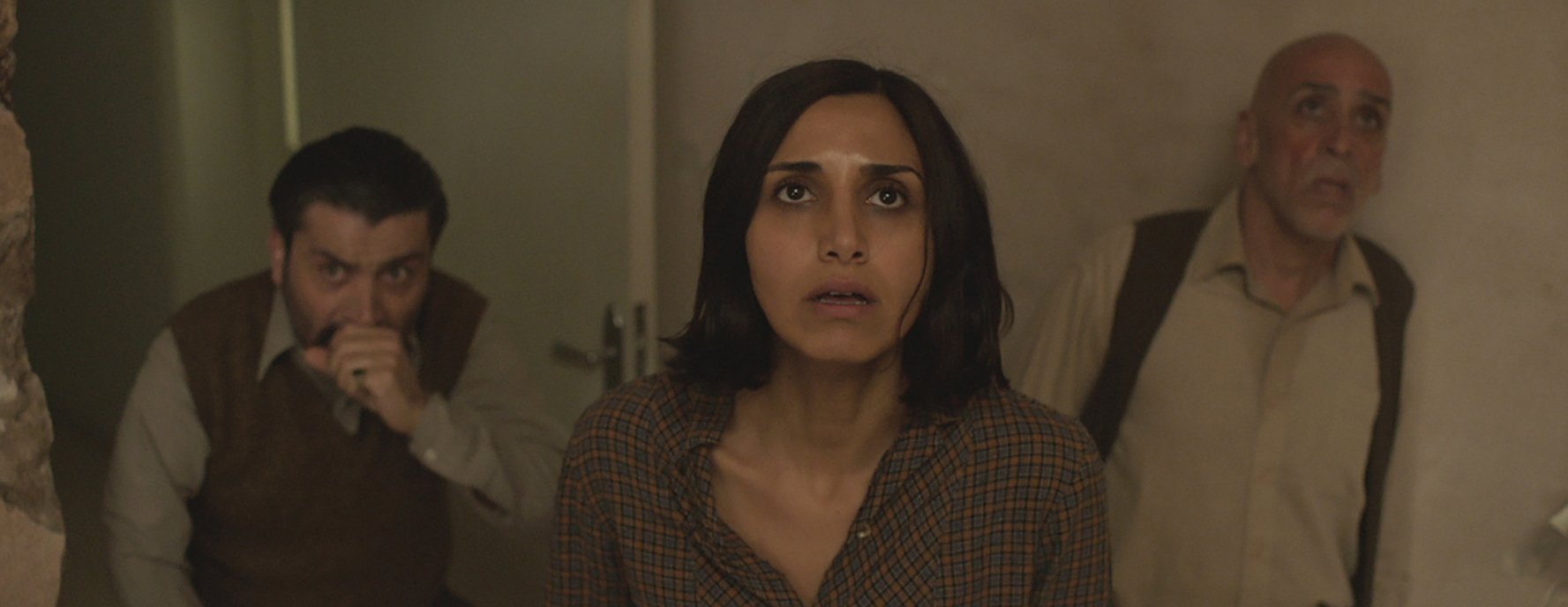 Under the Shadow (4/5)